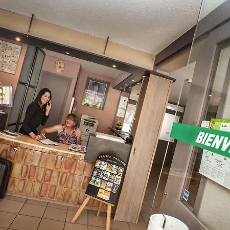 Brit Confort Deltour Hotel 3*