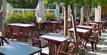 Hotel Brit Confort Deltour 3*
